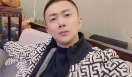 镇江网红主播帅哥吃瓜,镇江网红主播帅哥瓜田探秘记