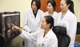 年轻的医生在线观看,年轻医生在线成长记