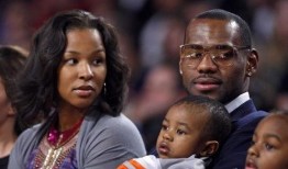 圈内爆料詹姆斯,揭秘篮球巨星背后的故事与传奇”